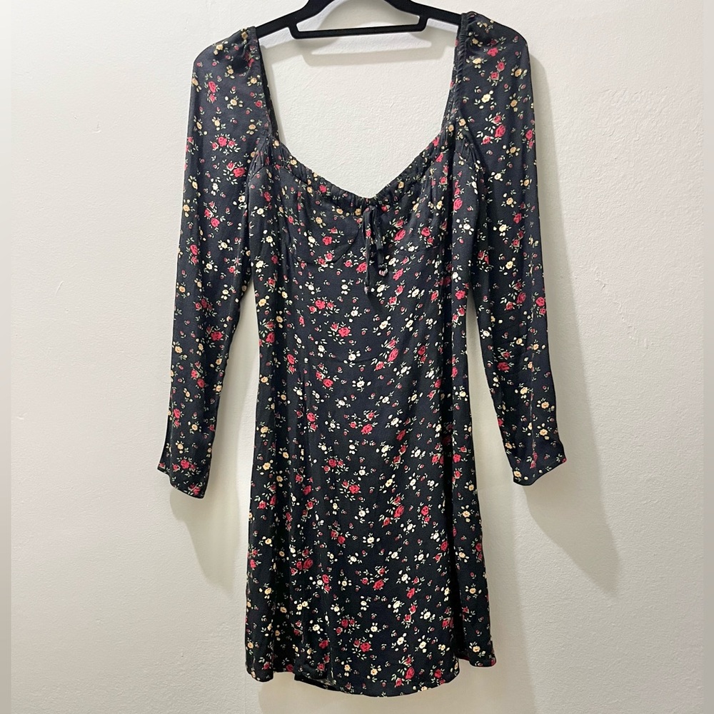 Reformation Sydney Dress in Rebecca, Size 6